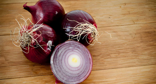 Ciambotta vegan con cipolle di Tropea